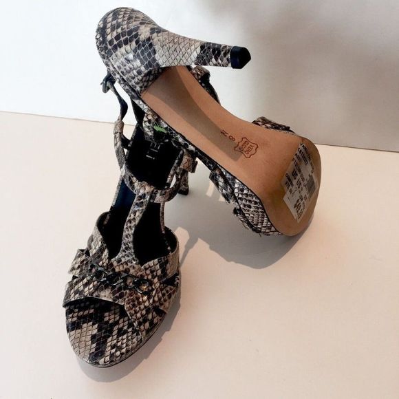 Van Eli Leather Womens Heels NEW without box 8 - Picture 3 of 4